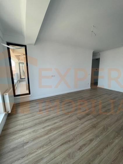 Un colt de liniste cu vedere la ritmul orasului – INEL II - 5