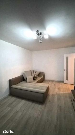 Inchiriez apartament 3 camere - zona Romal - Campina - 2