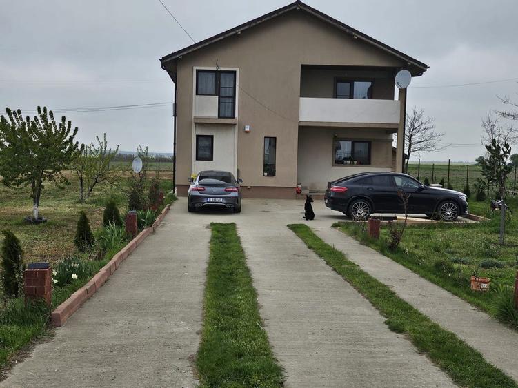 Casa P+1 prevazuta cu Spatiu Comercial DN3 - 1