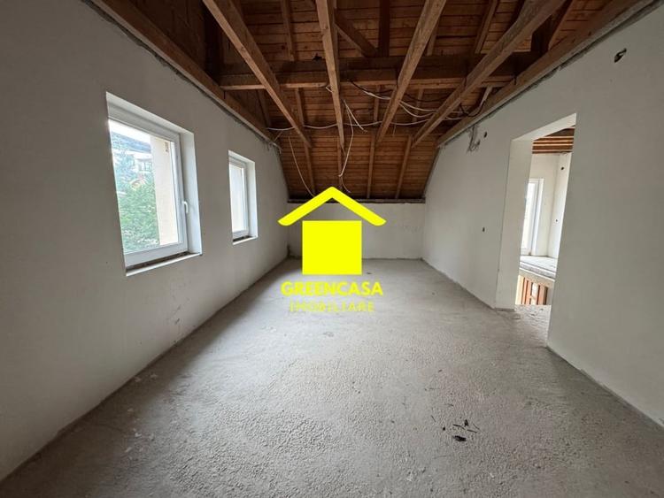 Casa Indivifuala , SU 220 mp , teren liber 380 mp  GARAJ - 5