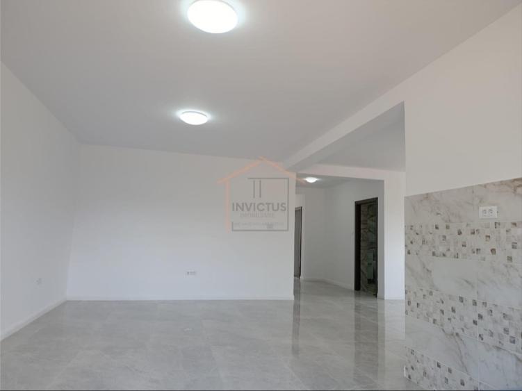 Casă individuală cu 4 camere cu Canalizare în Câmpineanca