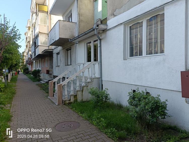 Apartament cu 3 camere si spatiu comercial de vanzare in Reghin str. Fagarașului - 7