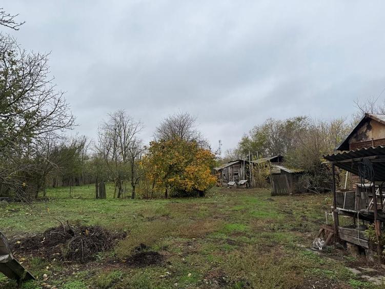 Casa Locuibila De Vanzare - 2