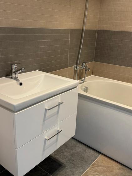 Apartament in zona Family Mall Miroslava, 100 ml fata de statia de autobuz - 12