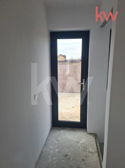 Casa parter, constructie solida, teren generos – Carcea, zona Metro - 14