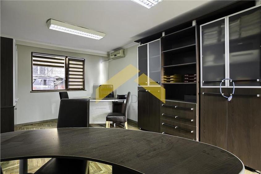 Spatiu pentru birou ultracentral de inchiriat - 1