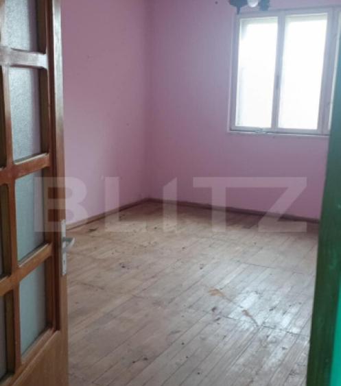 Casa cu 3 camere, bucatarie si baie, 105 mp ?i un teren de - 3