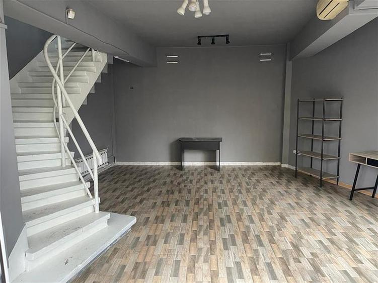 Spatiu comercial pe doua nivele, compozitie eleganta, Central, Targu Mures. - 1