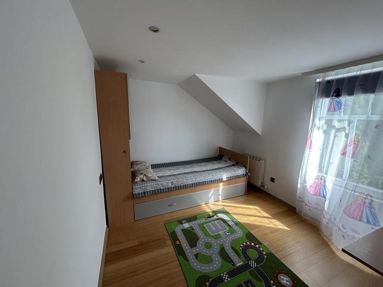 Casa individuala - complet renovata 2025, curte mare, 3 dormitoare - 12