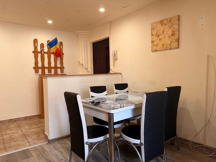 Ap. 2 camere , decomandat , centrala pe gaz - Aradului - 8