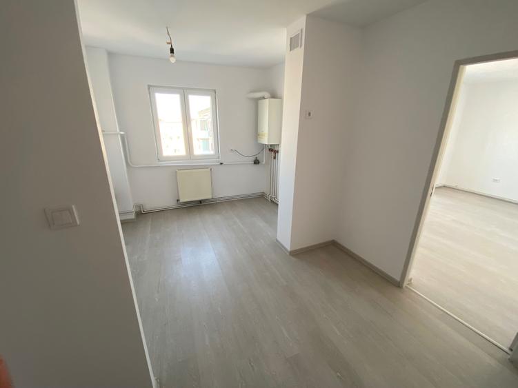 Apartament 3 camere, 80 mp, decomandat, renovat Micro 3 - 3