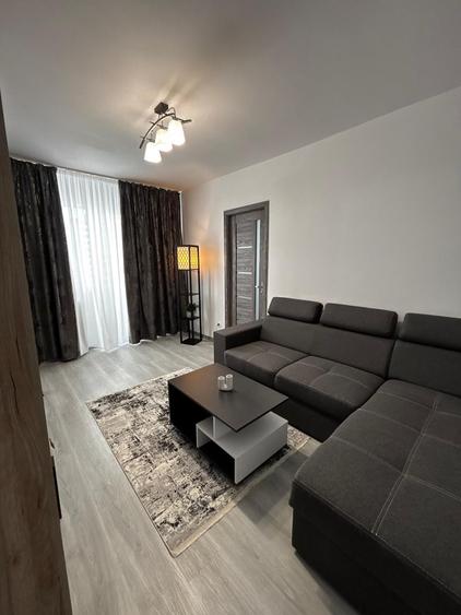 Apartament cu 3 camere nedecomandat, mobilat în Exercițiu