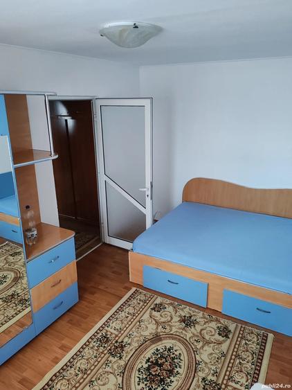 Apartament 2 camere de inchiriat Roman, str. Anton Pann, zona lini?tita 250 - 4