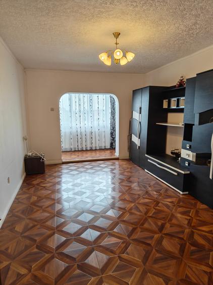 Apartament cu 2 camere circular în Tractorul