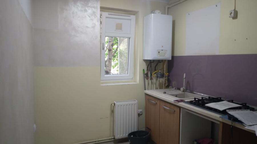 Apartament cu 3 camere decomandat, mobilat în Vitan Mall