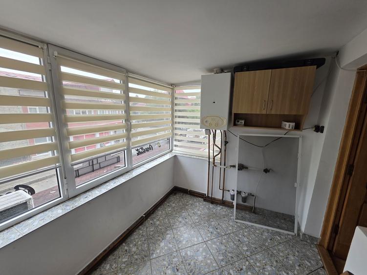 Vand apartament 2 camere decomandat - 5