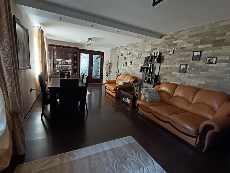 Casa/Vila de Vanzare ULTRACENTRAL - 1