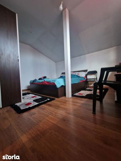 Casă cu 6 camere cu Teren 425 Mp în Lumina