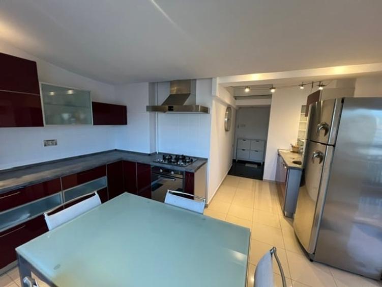 Apartament cu 4 camere decomandat în Unirii