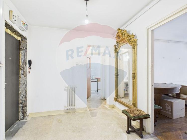 Apartament cu 3 camere în zona – 1 Mai / Domenii - 11