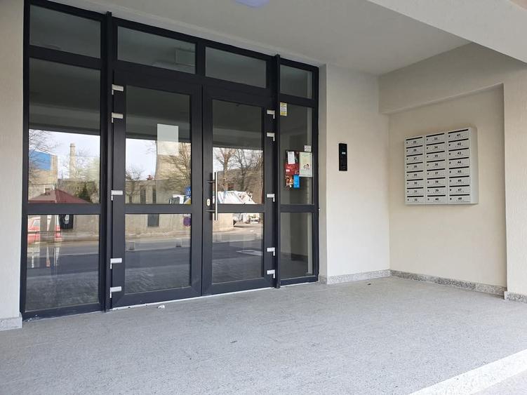 Apartament in bloc nou- 2 minute metrou - 7