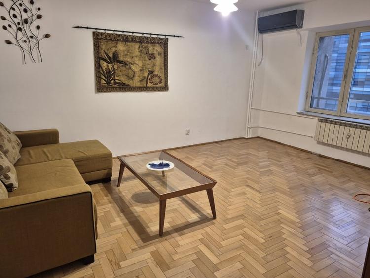 2 camere decomandat,et.4, Piata Victoriei, vis-a-vis America House - 10