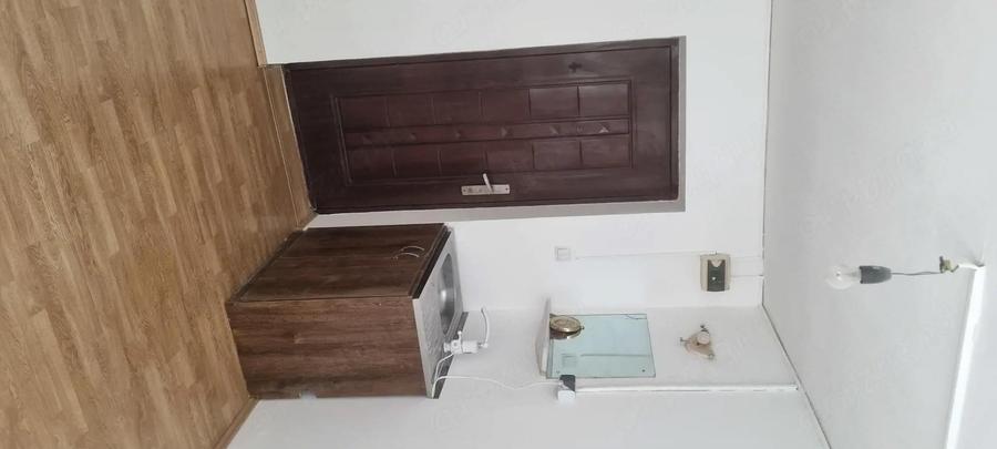 Camera camin, zona Bularga, parter, posibilitate baie proprie. - 1