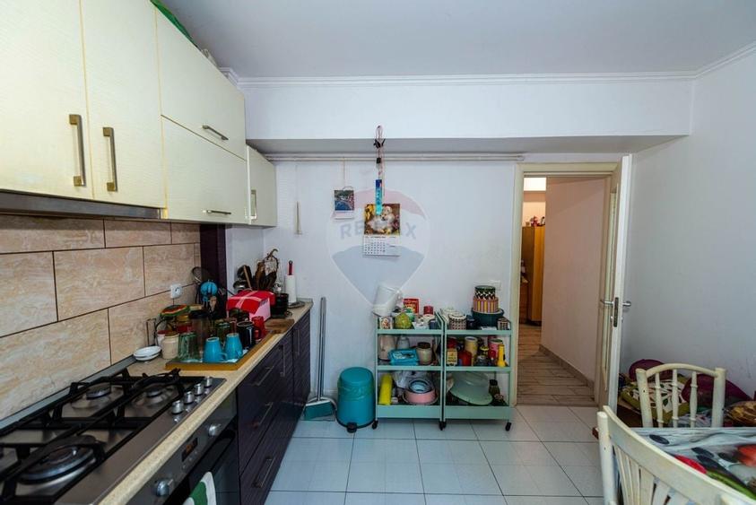 Apartament deosebit 3 camere, decomandat, vanzare, 100mp curte proprie - 6