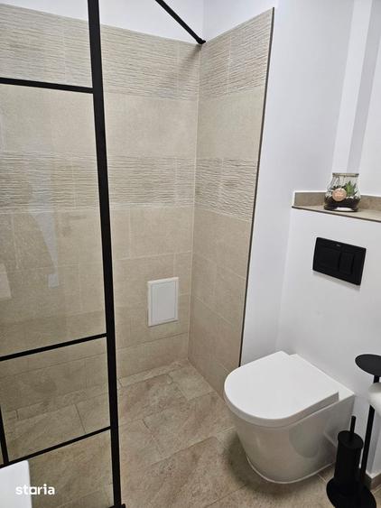 Apartament cu 3 camere decomandat în Astra