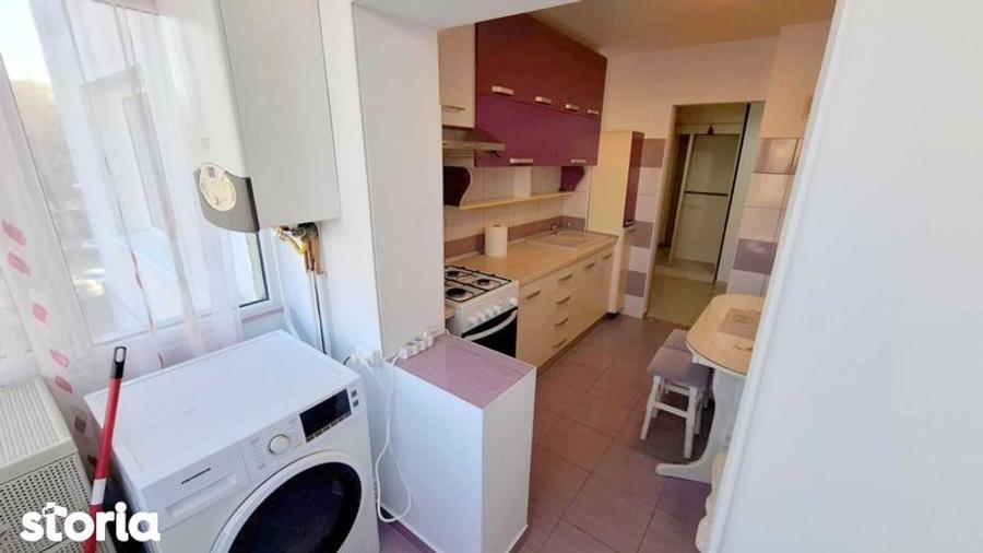 Apartament cu 2 camere decomandat în Nicolina