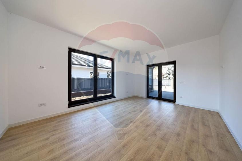 Casa 4 camere-594 mp teren,  construcție noua-Harman - 6