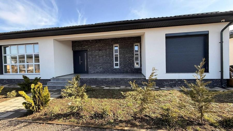 Vila Domnesti | Panouri Fotovoltaice | Curte 300mp | - 1