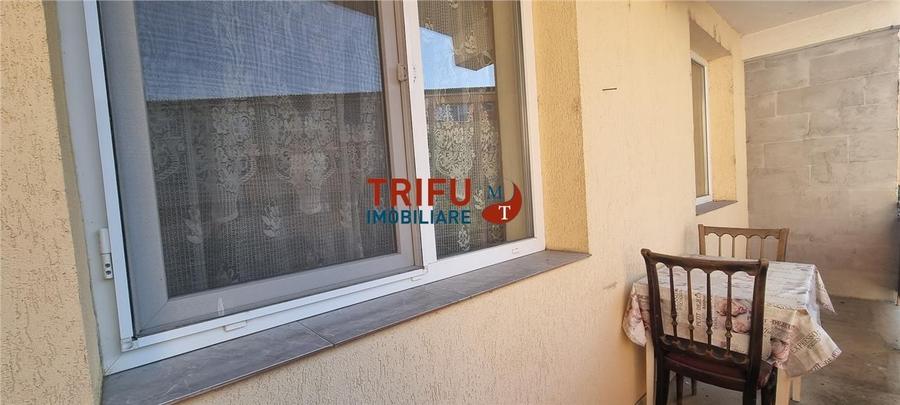 Apartament 3 camere de vanzare in Centru etaj 2 - 8