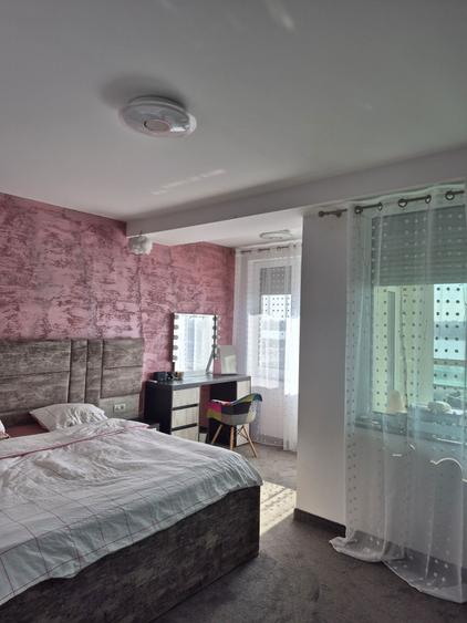 Proprietar/Bloc Nou/Intrare Mamaia/Mobilat - 4