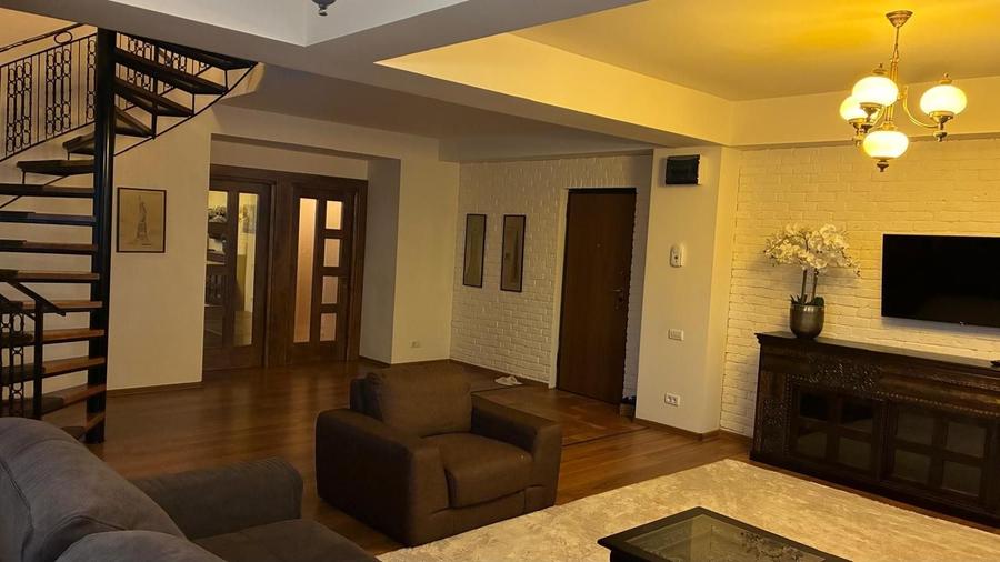 Apartament Duplex Exclusiv  P+1 in  Mamaia zona Vega cu loc de parcare privat - 1