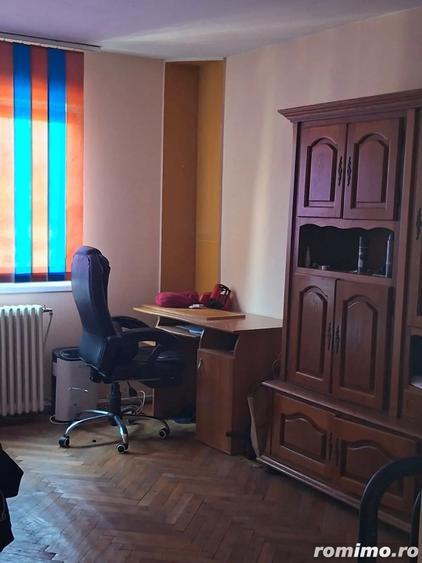 Apartament 2 camere, decomandat, 44 mp, Aleea Plopilor - zona 9 Mai - 5