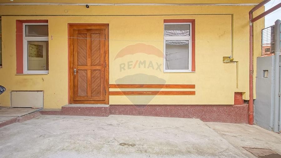 Casa de renovat de vanzare, Str. Dealu Cetatii, Comision 0% - 25