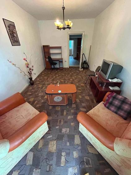 De vanzare apartament cu 2 camere,2 bai, balcon, decomandat, etajul 1 Pret 45000euro - 2