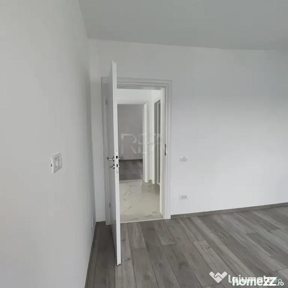 Casă cu 5 camere cu Teren 400 Mp în Domnești