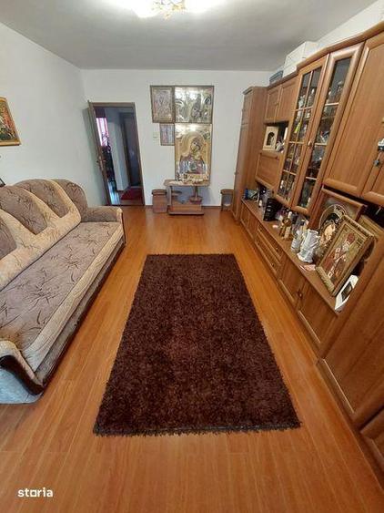 Vand apartament 2 camere et.2 - 5