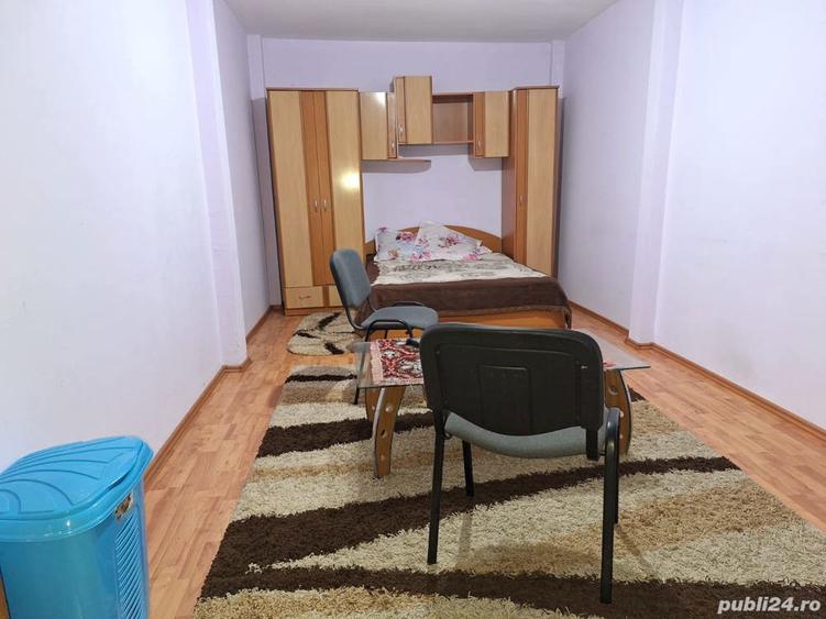 Inchiriez 1 camera + baie + bucatarie la curte - 2