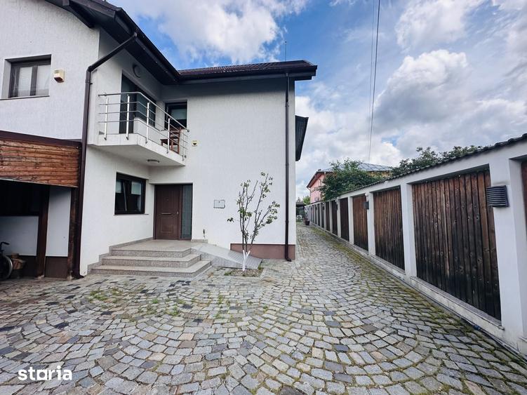 Casă cu 7 camere cu Teren 570 Mp în Chiajna
