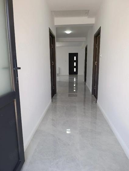 Casă cu Teren 455 Mp în Câmpineanca