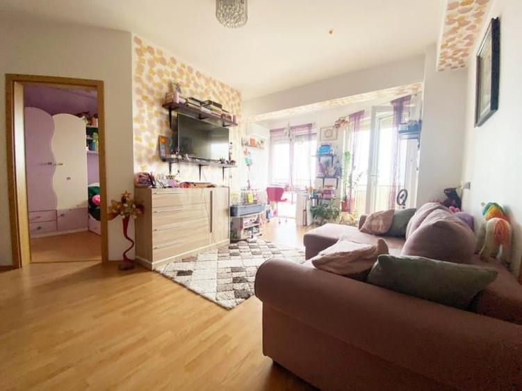 Apartament 3 camere de vanzare in Nufarul Oradea, Oradea - 1