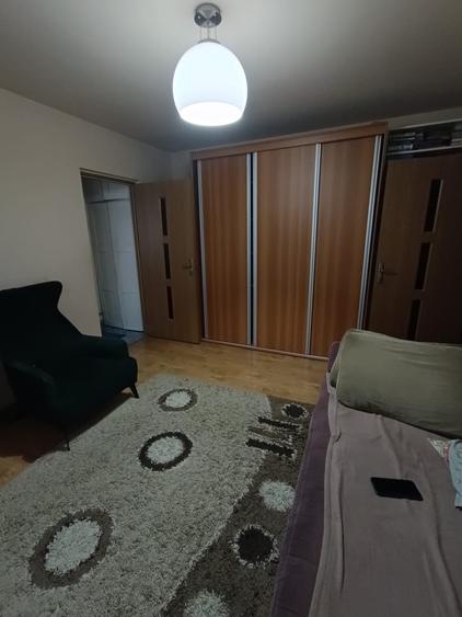 Apartament 3 camere, de vânzare, Grigorescu, str. A. Vlahuță, etaj 2/4 - 2
