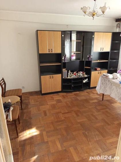 vand apartament trei camere sau schimb cu apartament cu o camera etajul 1 sau parter - 7