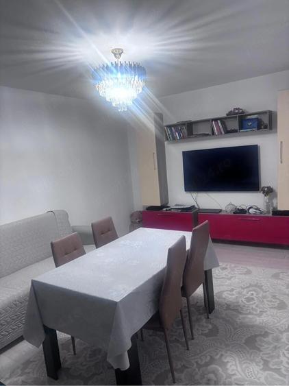 Vand apartament cu 3 camere decomandat - 3