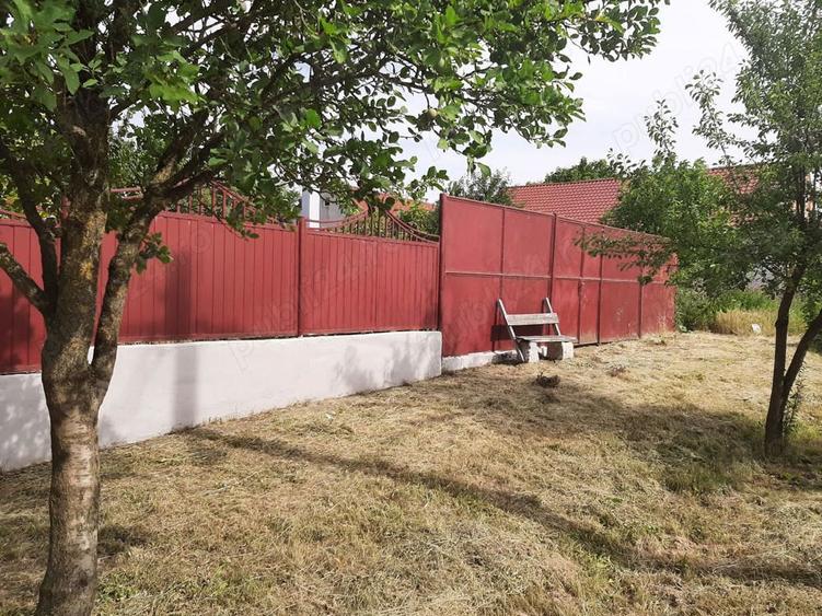 Vand casa in Chisirid. Tel: - 6