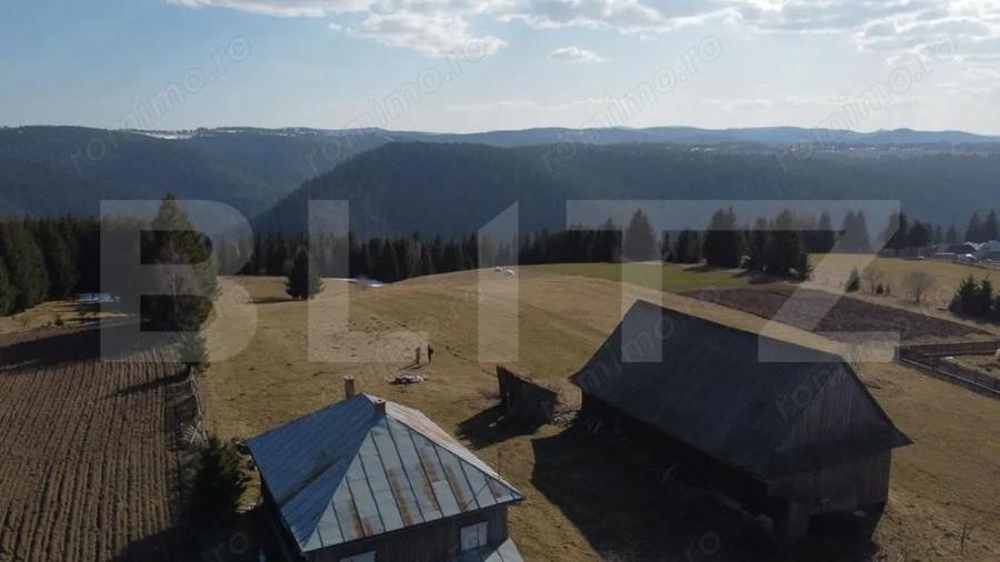 in EXCLUSIVITATE - Teren de vanzare cu priveli?te spectaculoasa Ra?ca - 2