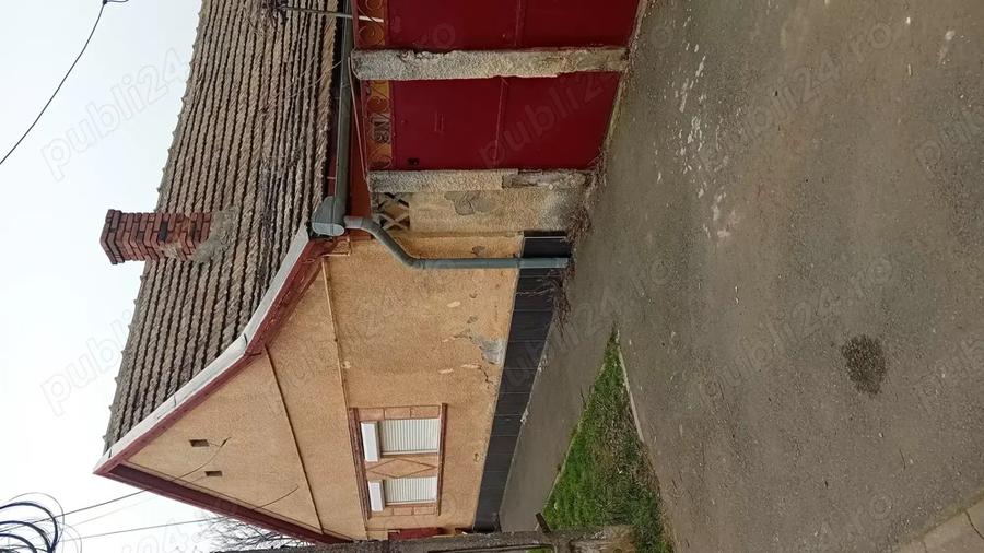 Vand casa Arad str.Barsei 6 .telefon - 2